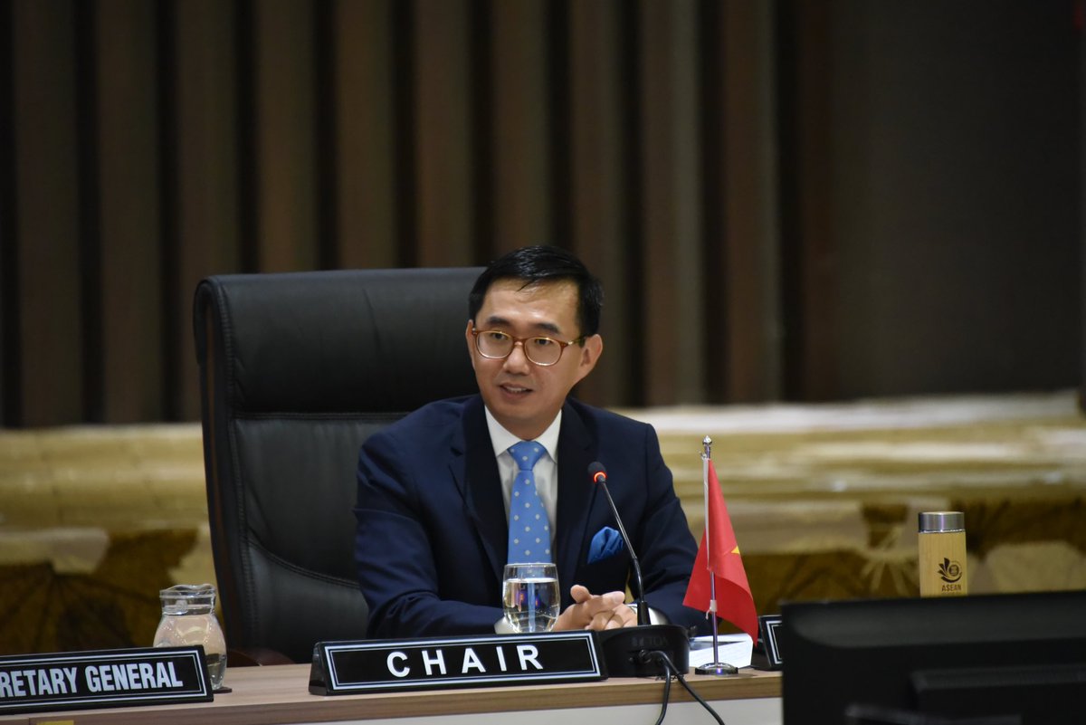 BINH_ASEAN's tweet photo. Chaired first #ASEAN_CPR meeting in #Vietnam_ASEAN_2020, setting agenda and work programme with focus on improving cross-pillar/sector coordination, making better use of #ASEAN_Secretariat resources and facilities, and developing Plans of Action 2021-2025 with 8 Dialogue Partners https://t.co/qW9IrLLZ9N