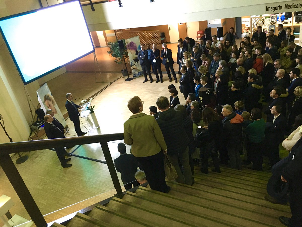 CHU_Lille's tweet photo. Retour en images sur la Cérémonie des vœux pour cette nouvelle année 
➡️ l’occasion de souhaiter une belle année 2020 et une belle santé à l’ensemble du personnel, des soignants et des partenaires 
#voeux2020 #année2020 https://t.co/GN76r0f0NC