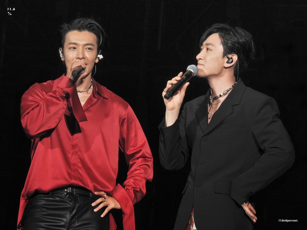 11dot6percent's tweet photo. 191231 D&amp;E 2020台北跨年 

in Taipei .

#Eunhyuk #Donghae #Donghae #SUPERJUNIOR #DnE #은혁 #동해 #슈퍼주니어
@AllRiseSilver  @donghae861015 https://t.co/NafiluVnUX