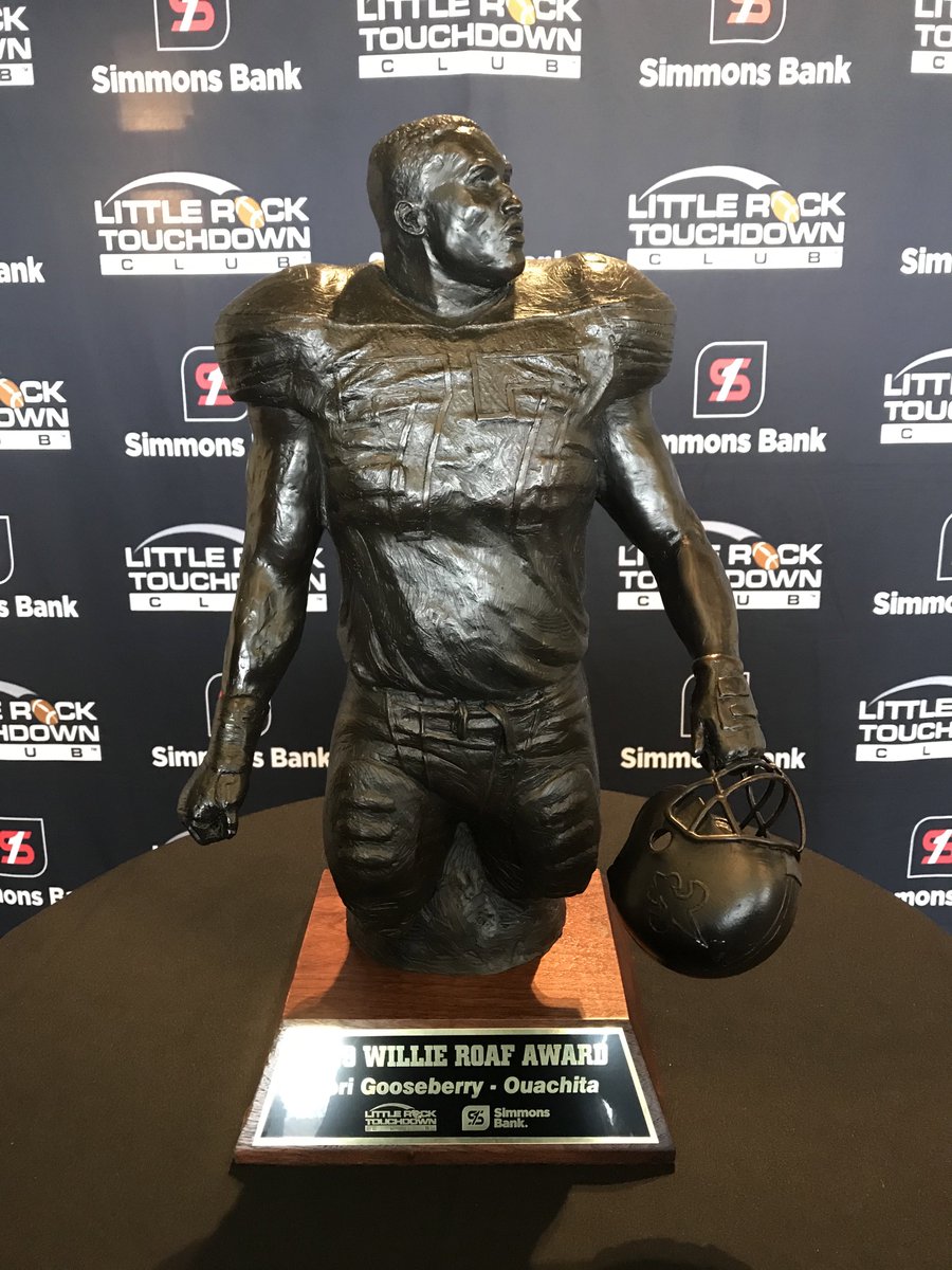 BVille_West_FB's tweet photo. Congrats again the our very own @JadenMuskrat for being selected Arkansas Lineman of the Year! https://t.co/UOlNhJH8m6