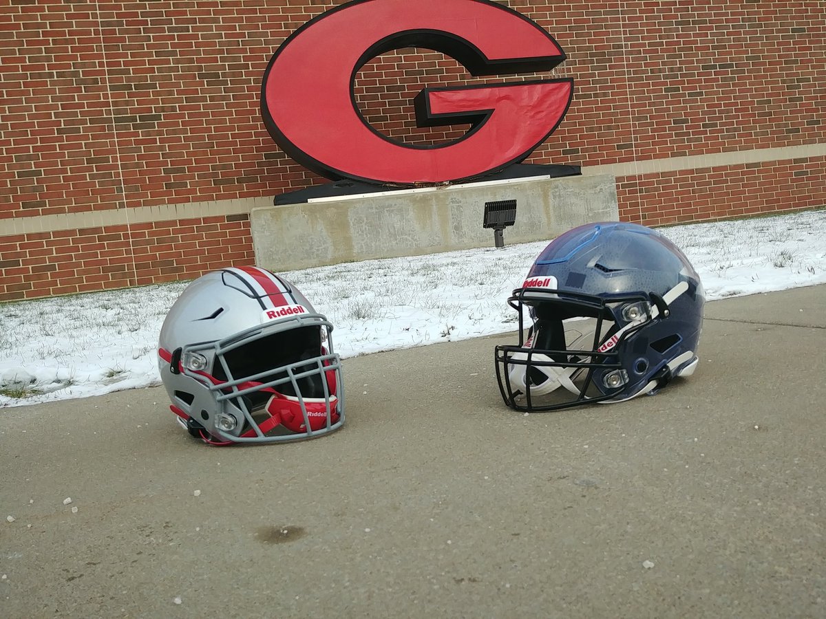 BKeckRiddellguy's tweet photo. Fitting up some players at Girard today in new Speedflex Diamond helmets. Thanks to @GirardIndians for trusting Riddell and jumping on board with being leaders in helmet technology. #TeamRiddell. π π #protectperform https://t.co/XsLX1a5SOr