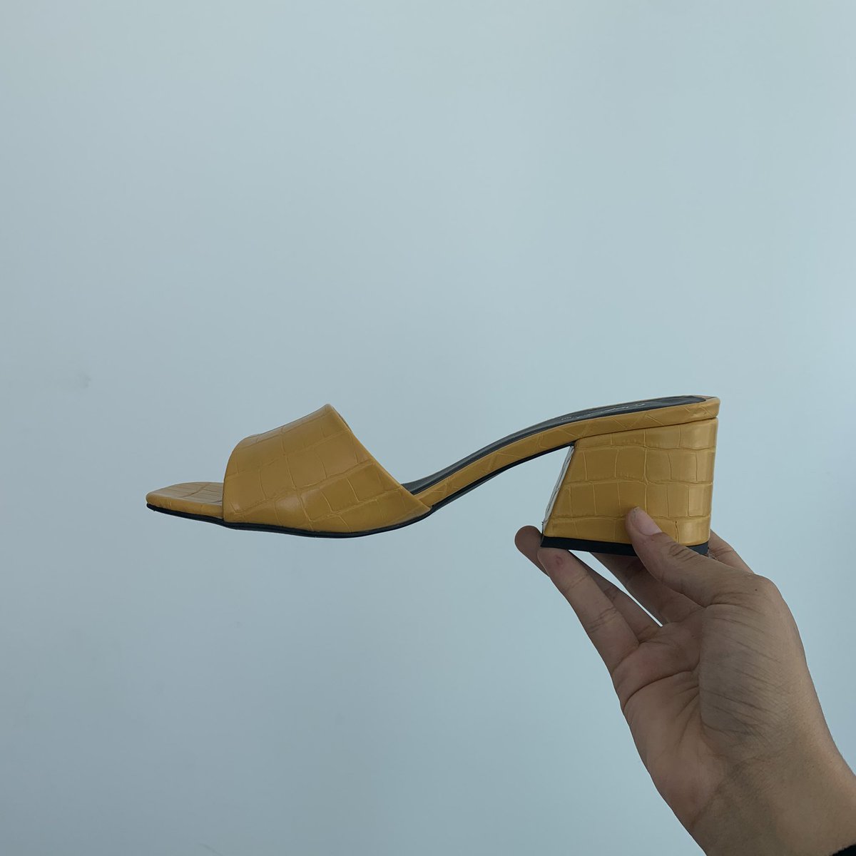 loookatmeimkiad's tweet photo. dropping these tomorrow 💛 how do we like?! https://t.co/vyMmVX2gSL