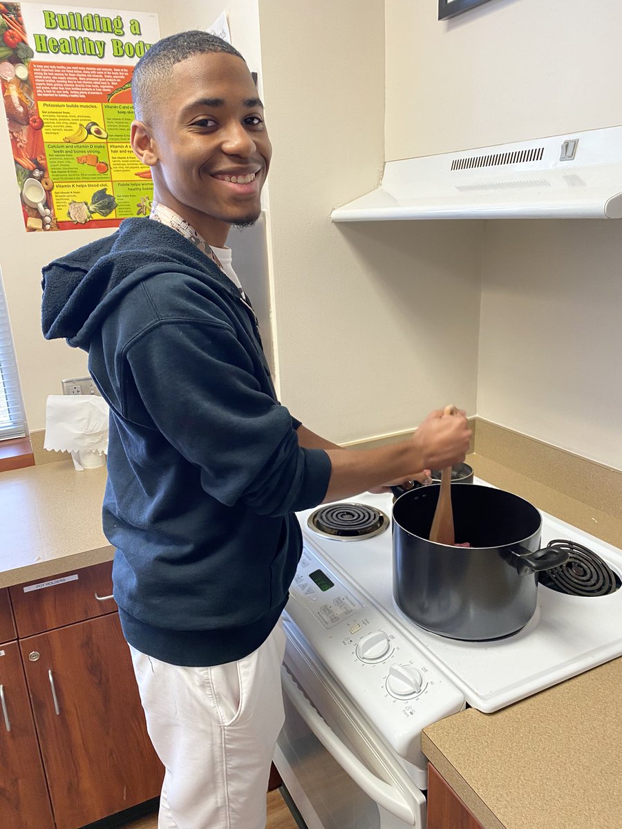 jmestkr's tweet photo. The kids wanted to cook today so they made tacos! Teaching them to be as independent as possible! #cookingtolearn  @HumbleISD_SCHS https://t.co/F5W2EHyb2C
