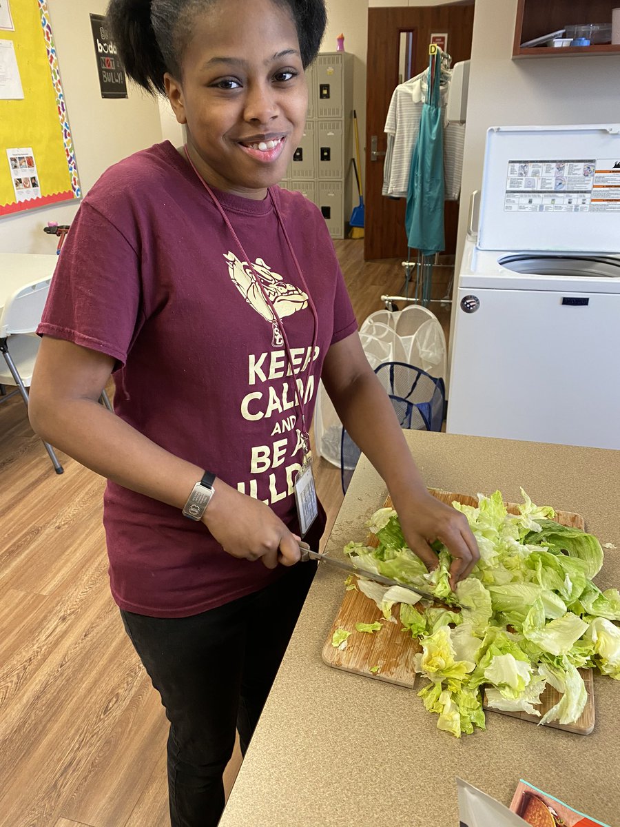 jmestkr's tweet photo. The kids wanted to cook today so they made tacos! Teaching them to be as independent as possible! #cookingtolearn  @HumbleISD_SCHS https://t.co/F5W2EHyb2C