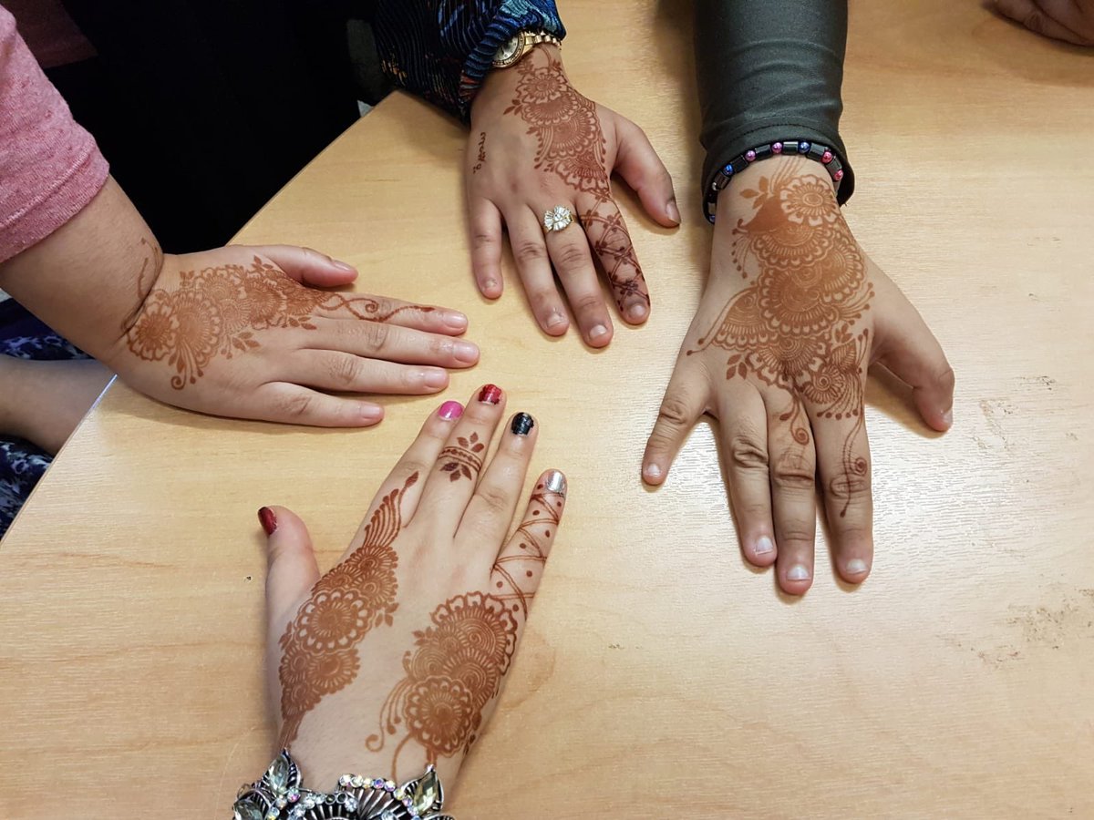 Some of the girls had a mendhi session courtesy of one of our staff members @crystals_mehndi786 (Instagram) 

#PurplePatchPartners #Disability #Empowerment #HavingFun #Mendhi #Art