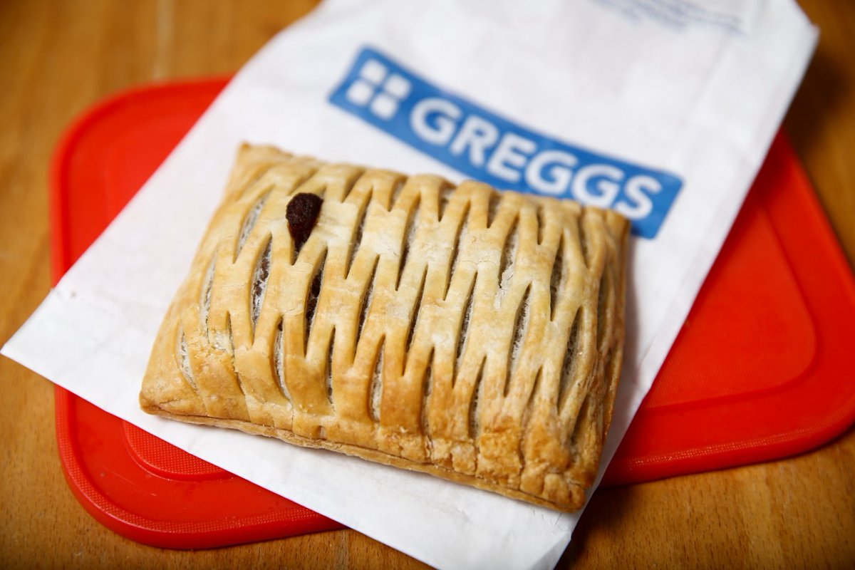 chwcblog's tweet photo. Since so many people have so many opinions I thought I'd share: https://t.co/zedcol1tIE

#curlyhairwhocares #greggs #vegan https://t.co/9cARJYvZWK