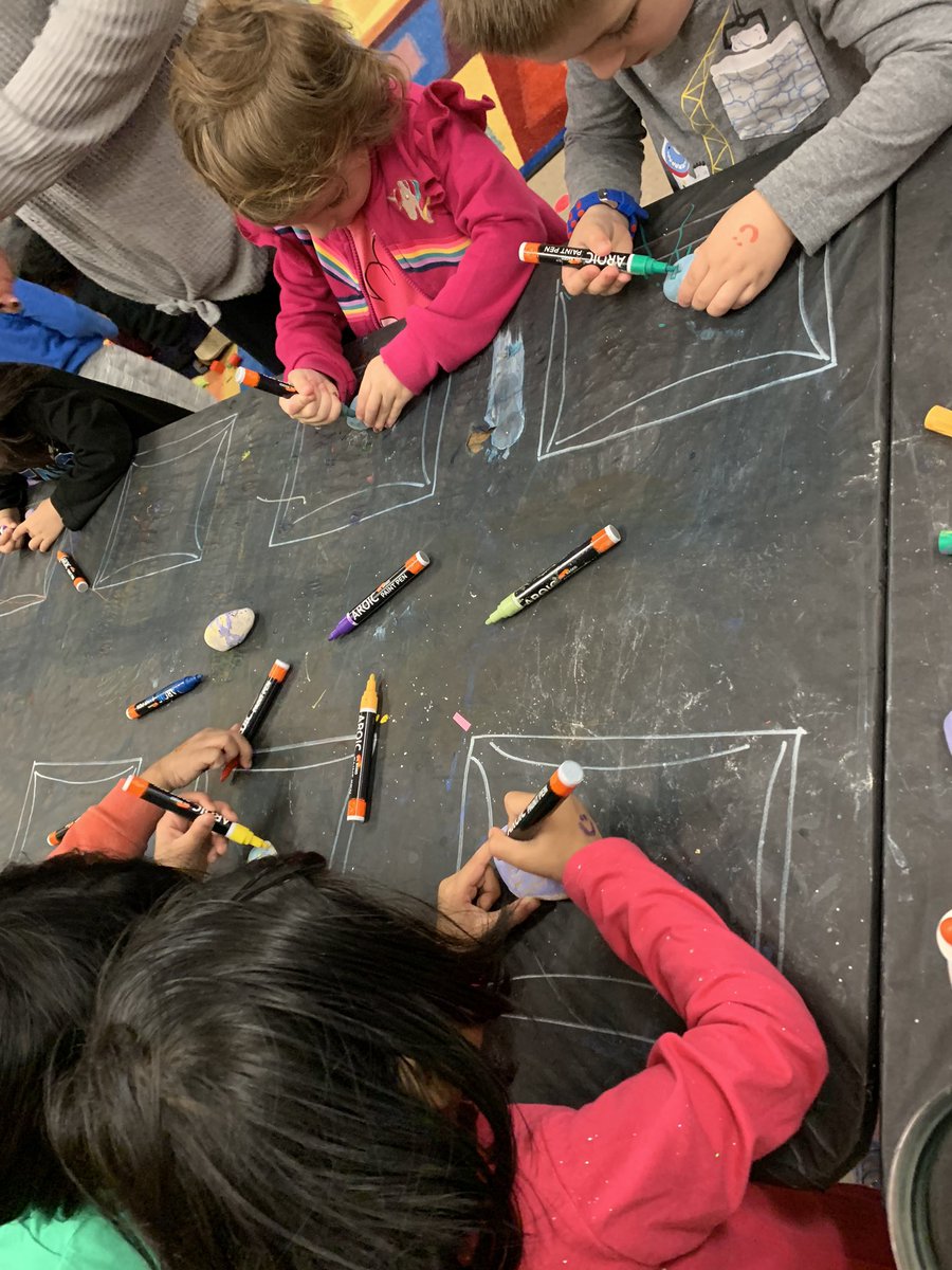 Making rocks that celebrate diversity at Parkside! #1LISD #thegreatestparkside
