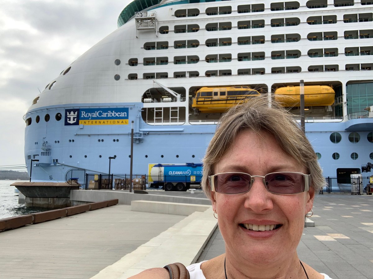 excelsior7's tweet photo. Bon Voyage Tweeps!!
Cruising South Pacific on a much needed holiday 😅
back in 12 days 
#royalcaribbean https://t.co/0WC0mpIiPy