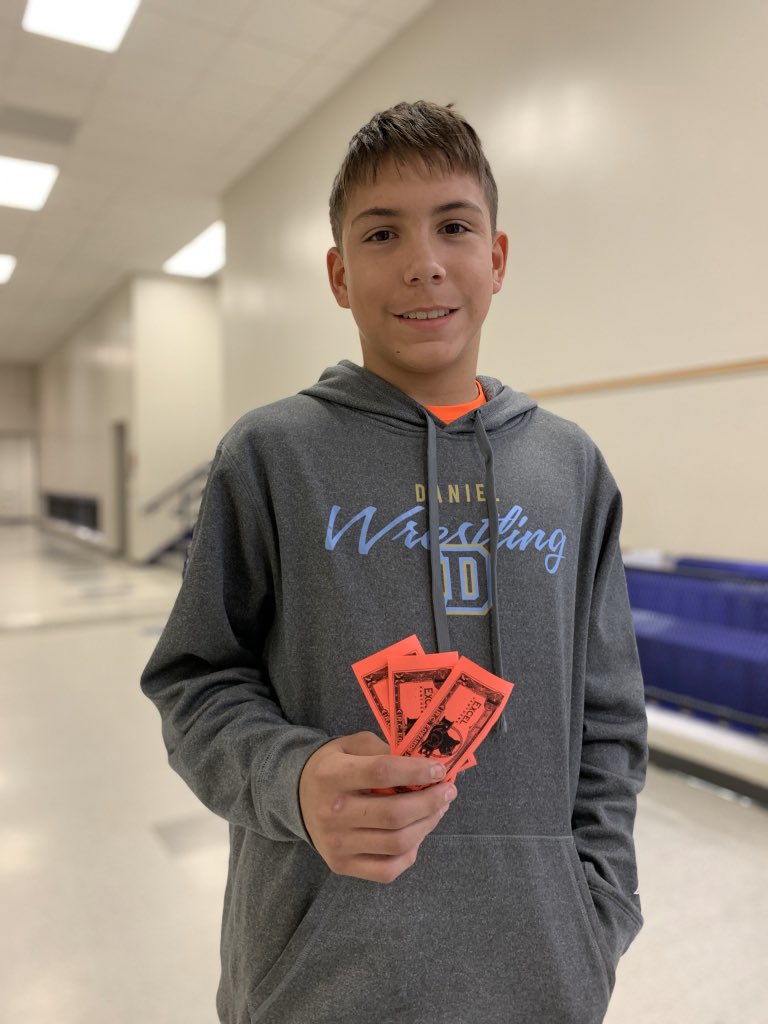 RCEMiddle's tweet photo. Proud of this guy for his hard work! #teamRCE🐾 #StudentsofExcellence⭐️ #teamPROWESS❤️ https://t.co/lzPYXIxhn6