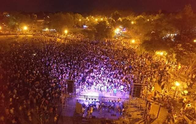 giaaaaneich's tweet photo. no falta nadaaaaaa para q el brisol este así 🤩🤯🍻 https://t.co/giqkMP5vws