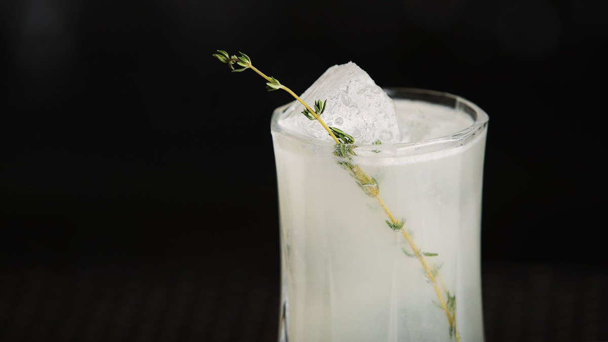 Join us for our first live music performance of the new year. 

Scotch &amp; Soul is back this Sunday with a killer live show from <a href="/whoismattymo/">matt morgan</a> 🎙️

$10 scotch. Gorgeous cocktails. Live music. All in one of Toronto's most beautiful bars (...if we say so ourselves 😎)

#toronto #yyz