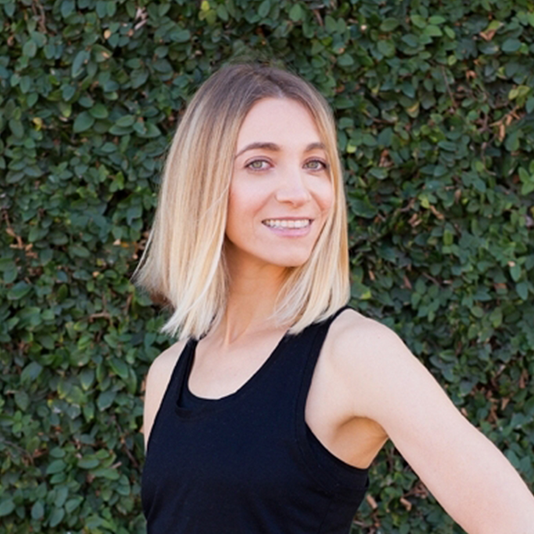 BeautyxSummit's tweet photo. @ByErinMagner, contributing editor at Well+Good, joins the Beauty Editors: The Evolution panel to share what the latest changes in the media mean for beauty and wellness brands. Come ask her all your questions! 👉https://t.co/P6q0I8LJz5 https://t.co/PyscubHe0a