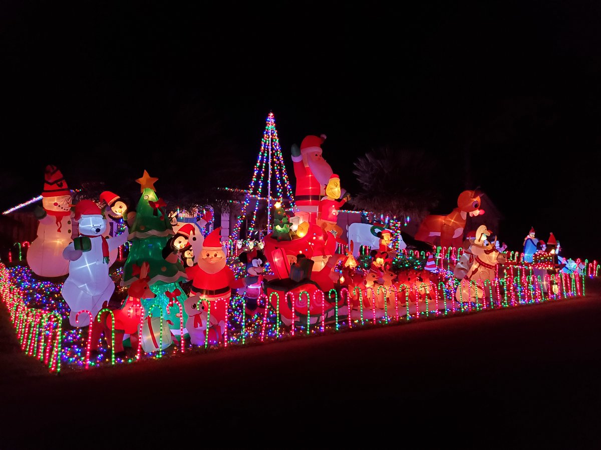 CityPortStLucie's tweet photo. This is your last night to vote for your favorite holiday light display in PSL. 64 homes competed in #PSLinLIghts and only one can win "New Kid on the Block" and "Showstopper".
Help us determine the winner. Find out more at https://t.co/PAcYWLjYUz https://t.co/IYbkOAPDXv
