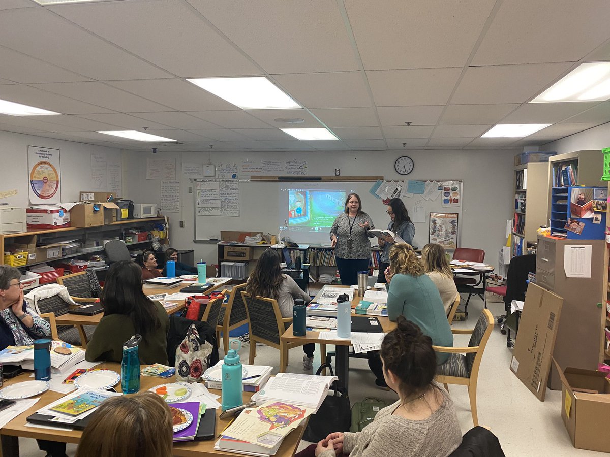 GraceKChoi's tweet photo. Literacy Collaborative Year 1 teachers teach each other about the dimensions of fluency and demonstrate with examples and non-examples. A little bit of nerdy fun! @Herndon_ES #FCPSLitCollab @Tingler05 @msmontero_hes @HES_3rdGrade @MrsDiazHES @GalyeanPam https://t.co/Ylkx4dbr9M