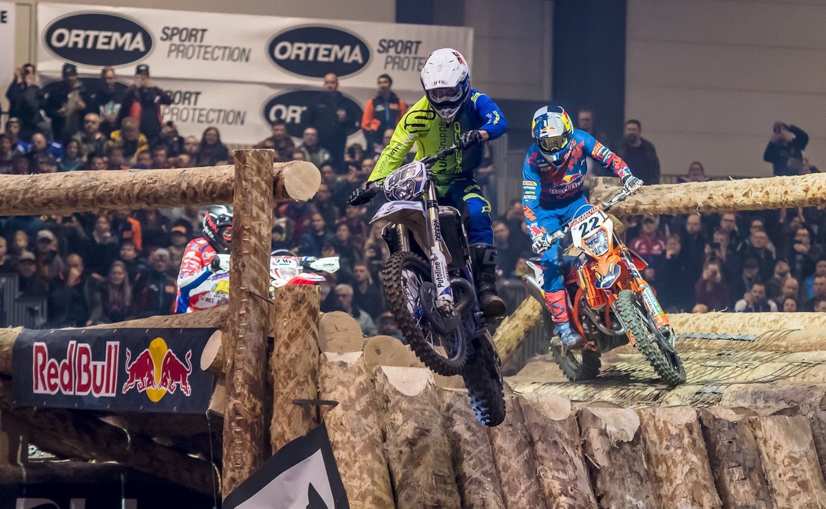 Putoline's tweet photo. Last weekend the second round of the #Superenduro #WorldChampionship was held in #Riesa. In a sold-out #Sachsenarena #TimApolle took 9th place in his home #GrandPrix 🤜🏼🤛🏼

#Putoline #DrivenByTechnology #UnleashYourAdventure https://t.co/iURbUs0ADC