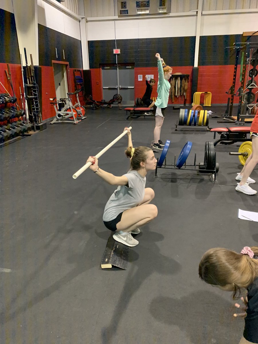 k_kellerstrass's tweet photo. Full ROM w/ some cyclist squats today. Hitting these allows for hypertrophy of the VMO. This is a great exercise for knee stabilization. #BigTeardrop #PHSstrength #BendTheKnee https://t.co/wO1JZFG6RR