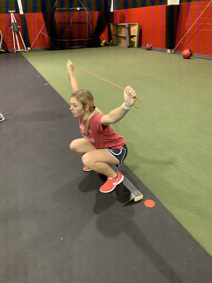 k_kellerstrass's tweet photo. Full ROM w/ some cyclist squats today. Hitting these allows for hypertrophy of the VMO. This is a great exercise for knee stabilization. #BigTeardrop #PHSstrength #BendTheKnee https://t.co/wO1JZFG6RR