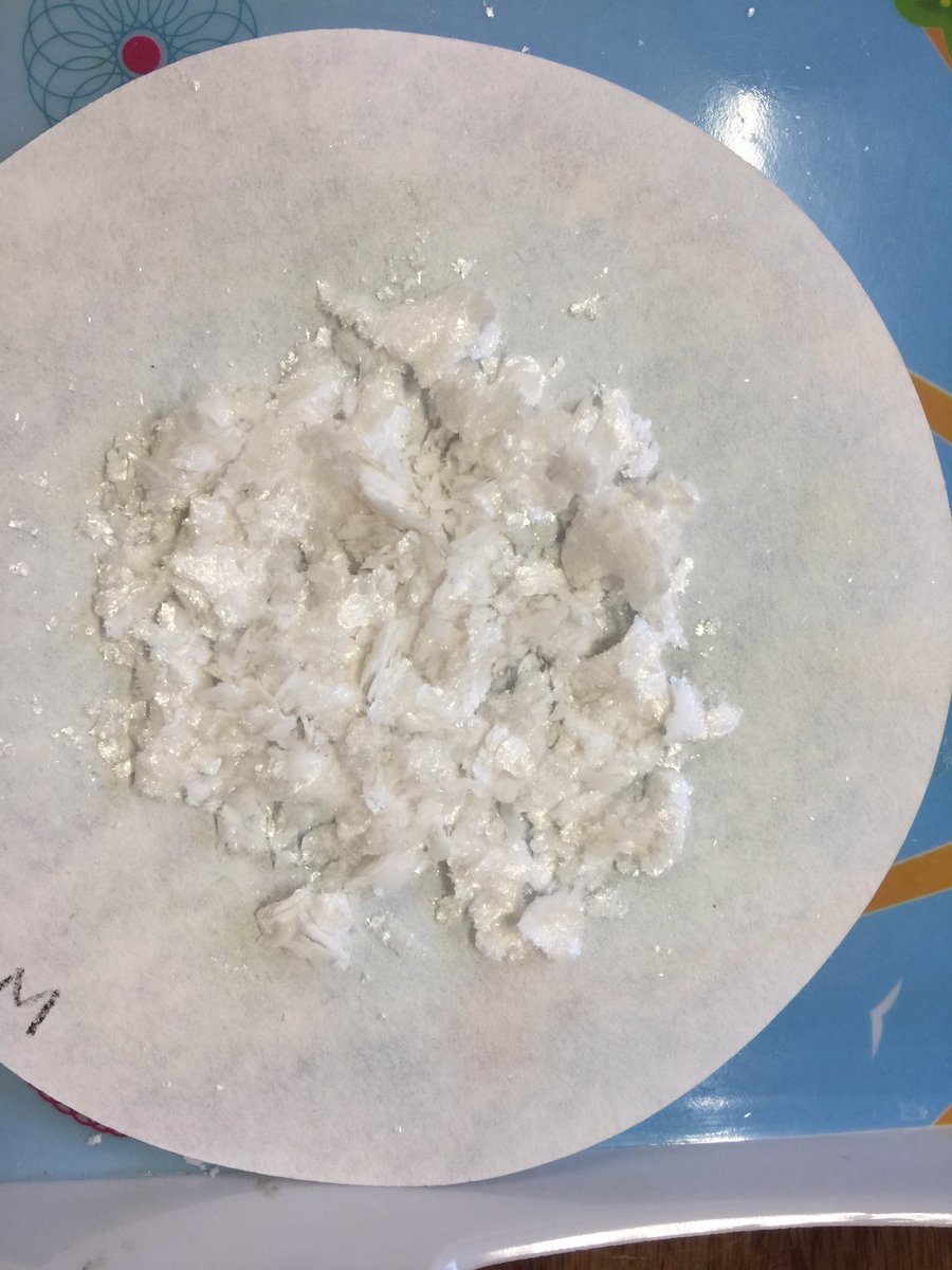 tsc_science's tweet image. Yr13 Chemists making aspirin today! Look at all that sparkle! ❇️ #requiredpractical