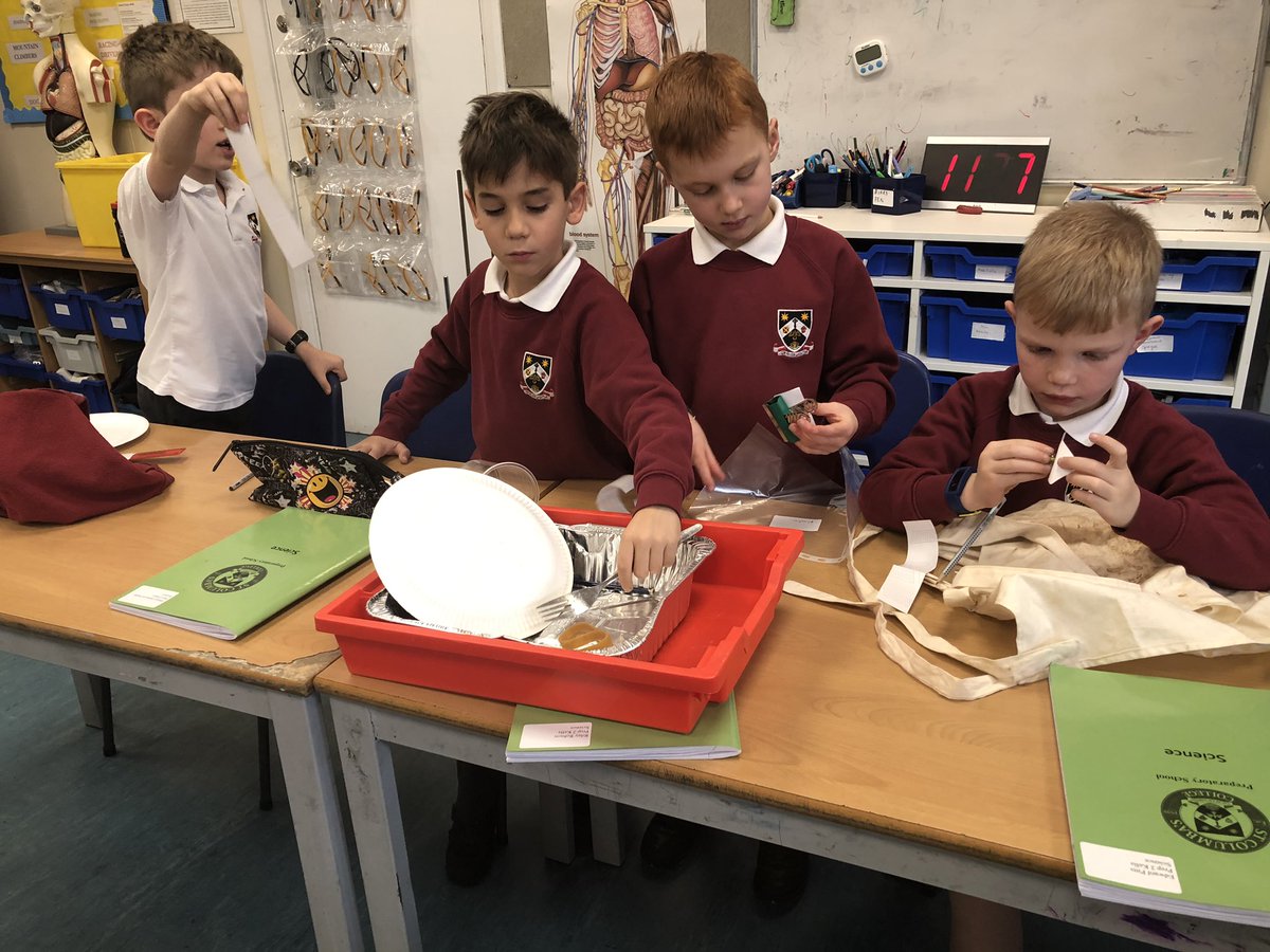 StColumbasLPrep's tweet photo. #SCCPrepTwo loved investigating materials in science. First job was to sort and label each item. #AcademicExcellence #SCCScience https://t.co/GYxnIWpiD7