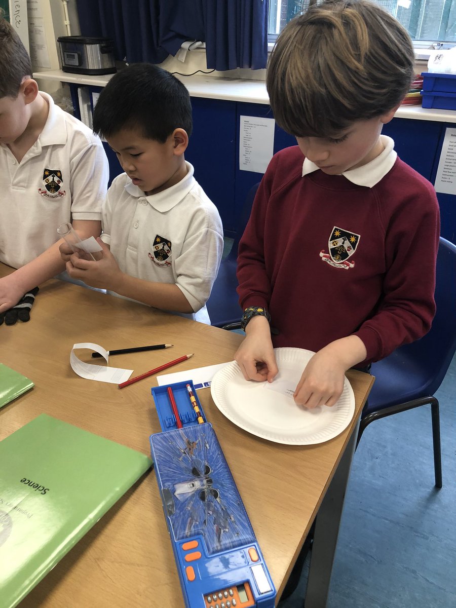 StColumbasLPrep's tweet photo. #SCCPrepTwo loved investigating materials in science. First job was to sort and label each item. #AcademicExcellence #SCCScience https://t.co/GYxnIWpiD7