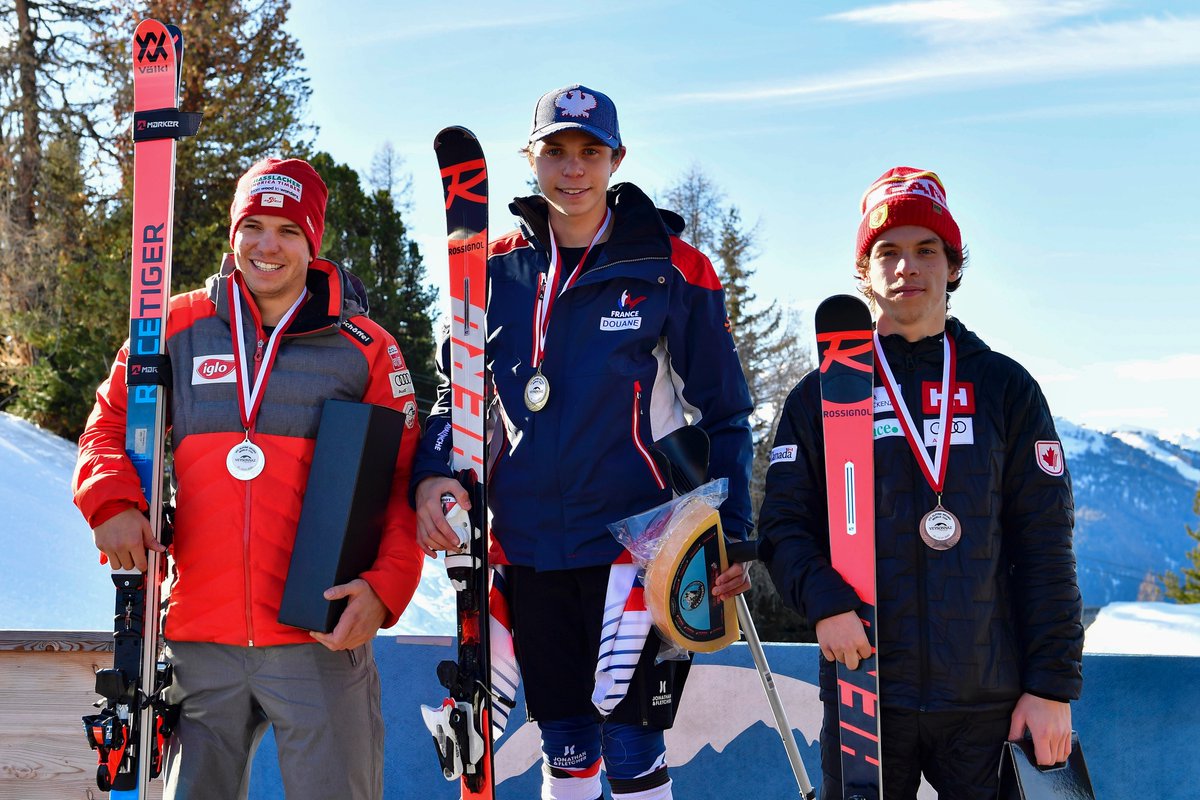 🚨 Podium Alert 🚨
<a href="/mac_marcoux/">Mac Marcoux</a>  guided by Tristan Rodgers stood atop the podium on day two of super-G action. <a href="/JepsenMollie/">Mollie Jepsen</a>  finished in 2nd for her second podium of the season and <a href="/AlexisGuimond/">Alexis Guimond</a> finished in 3rd. 
📸 Luc Percival