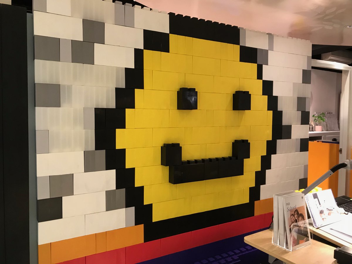 EverBlock's tweet photo. π Happy space, happy place π. Check out this fun happy-face #emoji office wall!
#everblock #8bit #muralwall #emoji #emojiwall #happyface #happyfaceemoji #smileyface #backdrop #backwall #artwall #officewall #showroomwall #eventrentals #giantlego #legowall #temporarywall https://t.co/ab3Zo3DAbM