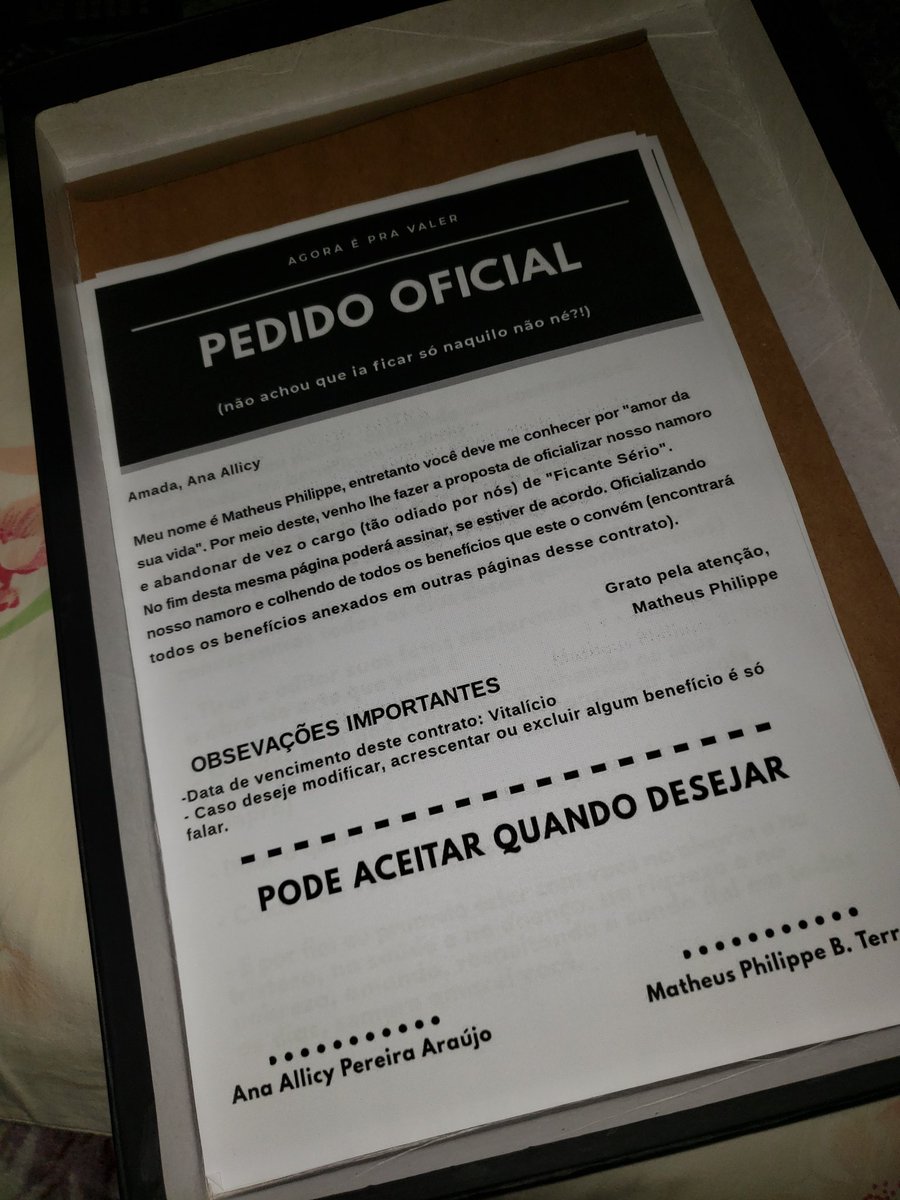 ANAALLICY3's tweet photo. fui pedida em namoro pelo meu melhor amigo :)
ps: eu amo a saga cinquenta tons de cinza e comentei com ele uma vez e foi daí que veio toda essa criatividade p um "contrato" de namoro hahahah https://t.co/B2EgrxXGXx