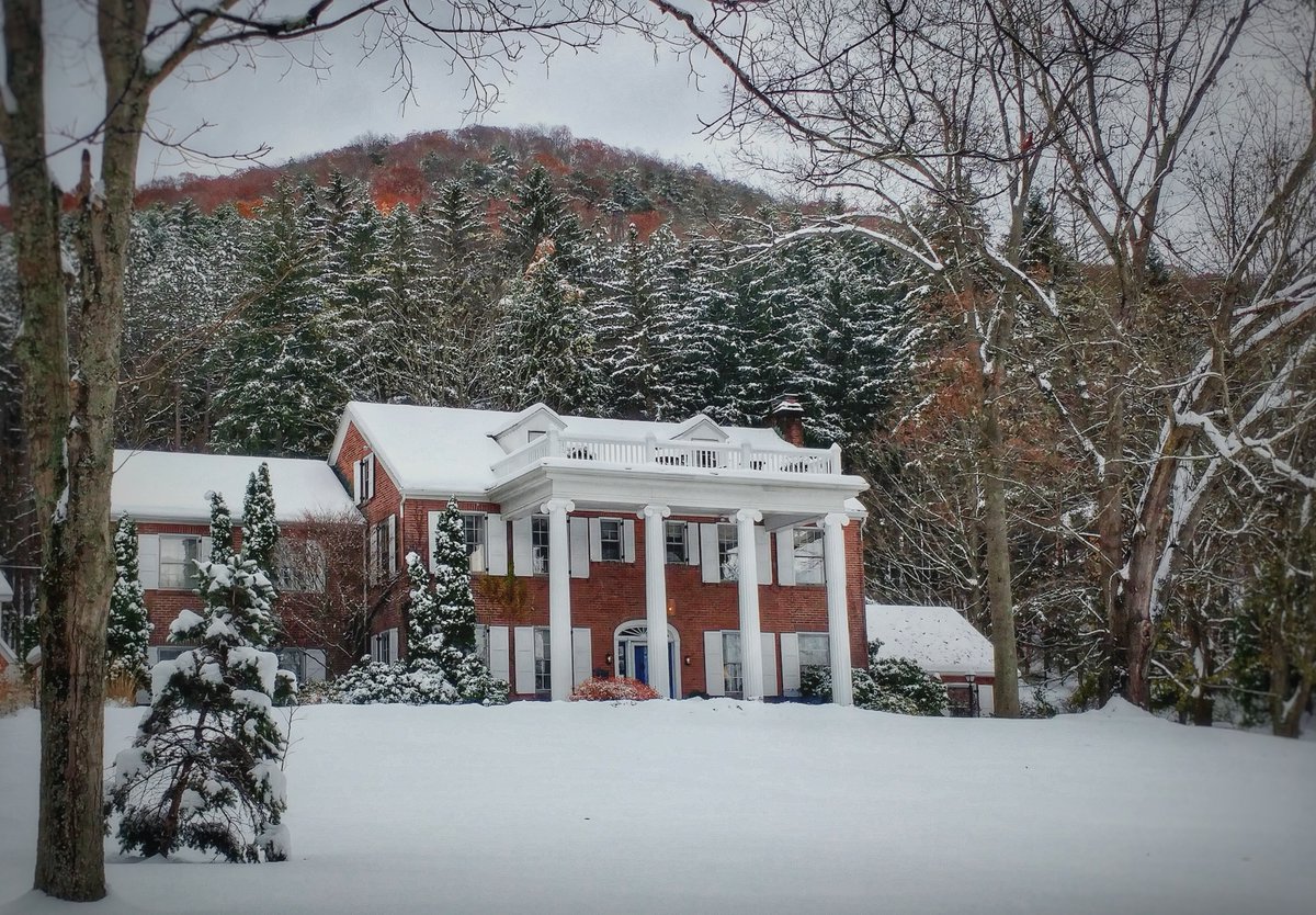 solvanginn's tweet photo. Get Snowed INN!  10 ways enjoy Solvang in the Snow - https://t.co/MyAKbDjjrL https://t.co/rXZVnKCnjz