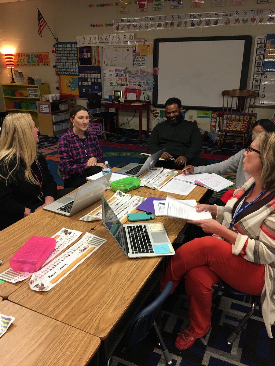 pkenney_Bryant's tweet photo. Kindergarten teachers and administrators ⁦@_DESDolphins⁩ planning and working on common formative assessments.  Great staff working hard for our students!! https://t.co/bYqEuVxUYZ