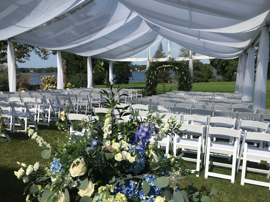 LafayetteClubMN's tweet photo. Planning your #weddingday? Let us show you why #LafayetteClub was chosen as the 2019 Minnesota Bride Magazine 'Best Country/Golf Club Venue'!
https://t.co/YkchahQYMh https://t.co/THiCyJ9yDT