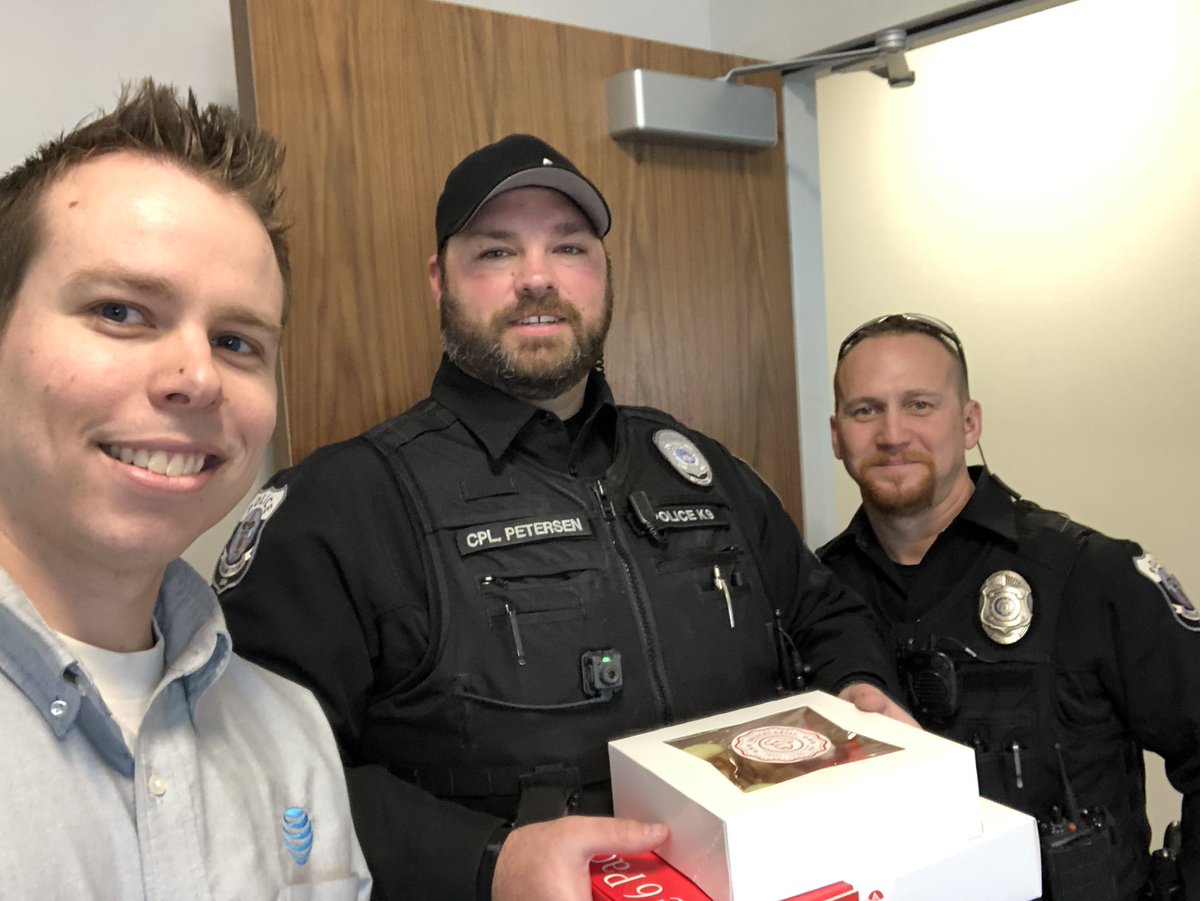 AtSpringville's tweet photo. Showing our appreciation for our police officers on National Law Enforcement Day!

 #ATTLEAD2020 https://t.co/PZjg1algNR
