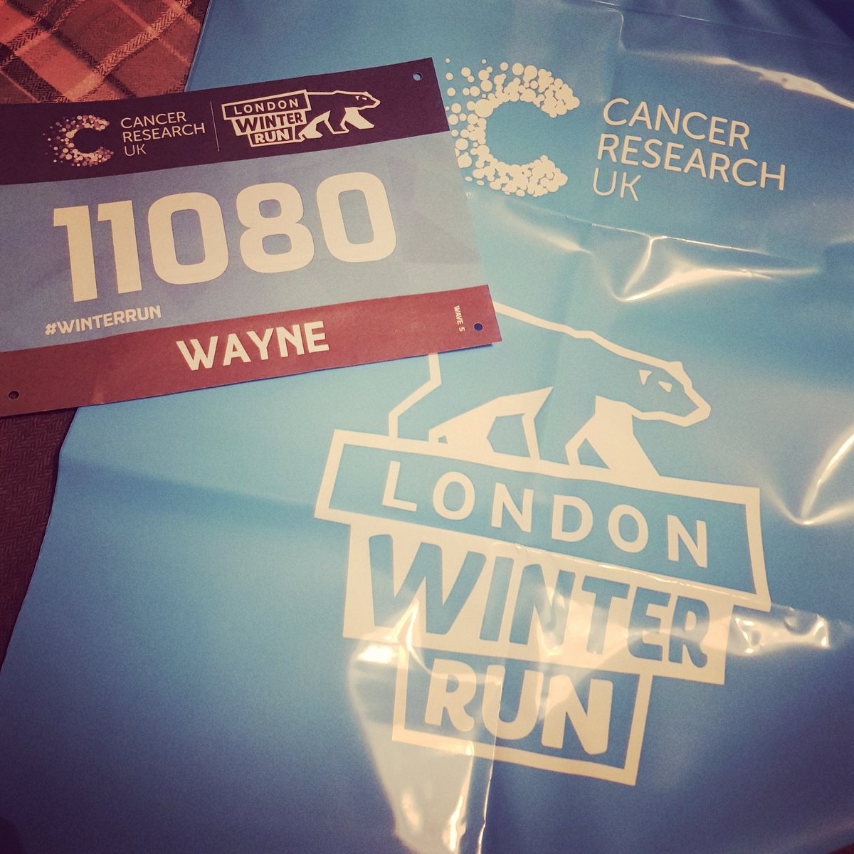 wmarsh77's tweet photo. Not long now 👍😝💪 #CancerResearch #londonwinterrun #charity #running #aasics https://t.co/A240WCDXCh