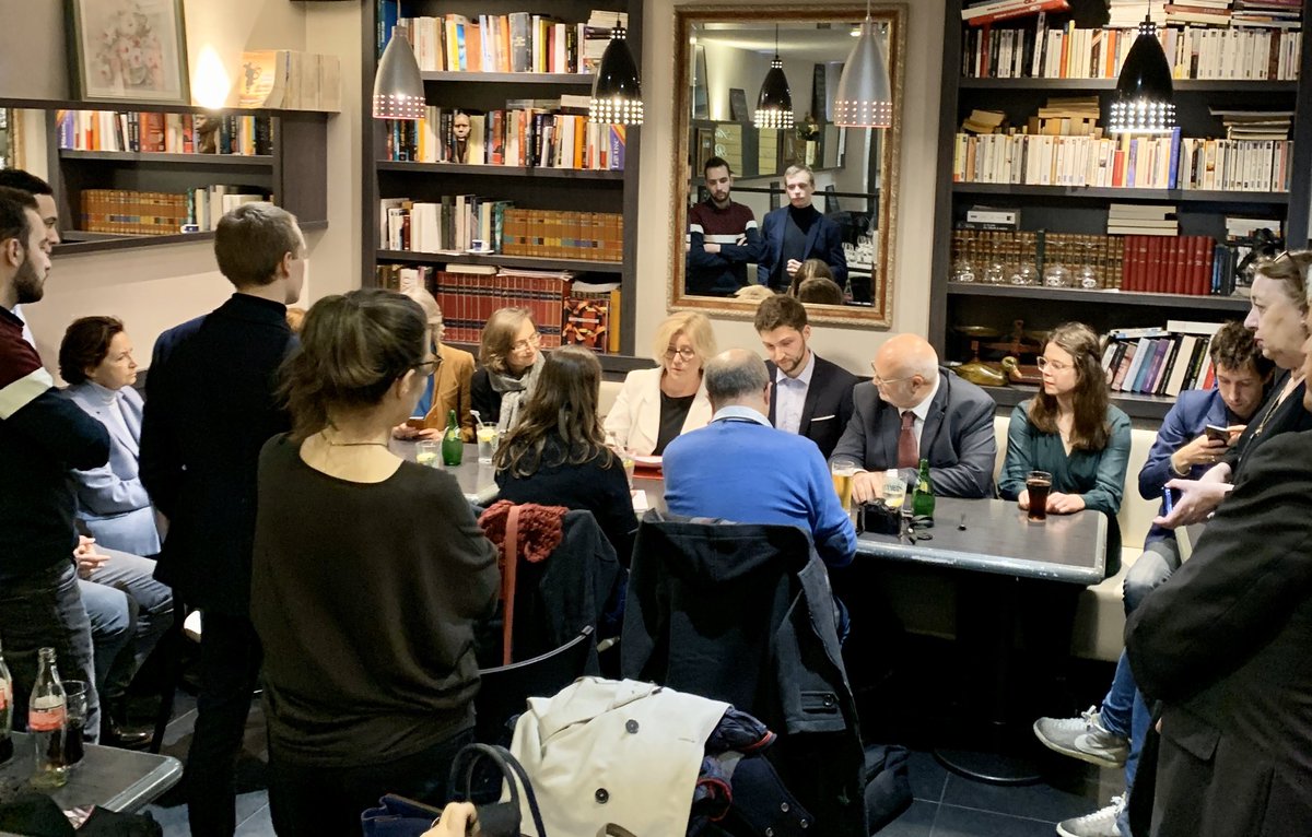 conférence de presse de @AnneFranceSimo2 pour le lancement officiel de la liste Ensemble, vivons #Versailles une liste de large rassemblement au service des versaillaises et des versailles #Municipales2020 @EnMarche78000