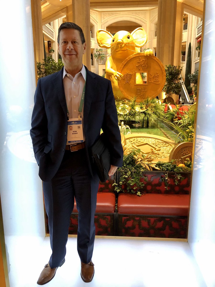tti_marketeye's tweet photo. @ttiinc TTI North America main Mouseketeer @DonAkery @CES @symmetryelec @RFMWLtd @MouserElec https://t.co/1XW8JVL4at