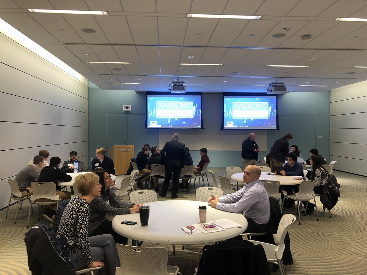 Ashlee_RI's tweet photo. @SHSSentinels Finance Academy students took part in speed networking, a FinLit game, and discussion about their experience in the @SIFMAFoundation #StockMarketGame! @SIFMA #FidelityCares2020 #FidelityAssociate @SmithfieldSchls @RickMetters https://t.co/Klj6nuJiW4