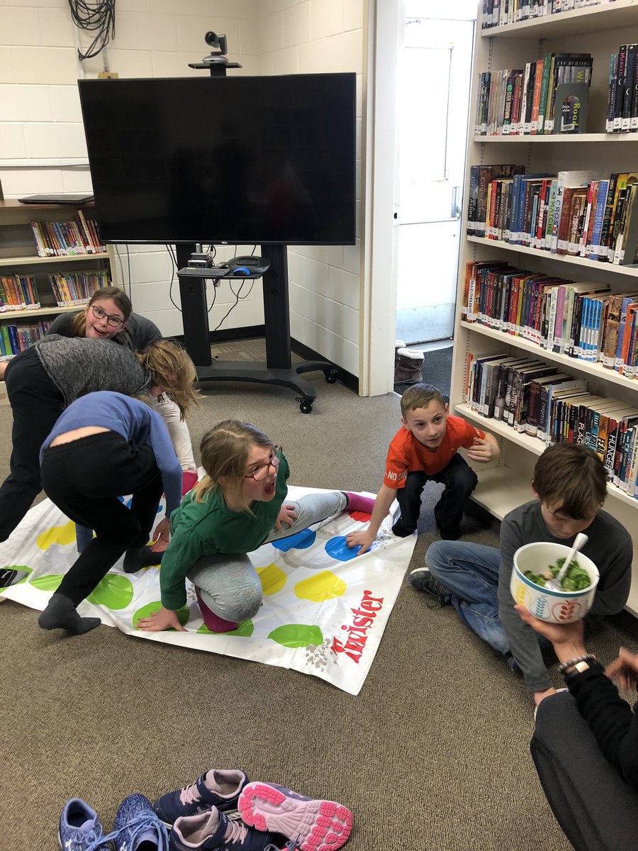 CandiceKrawetz's tweet photo. Games club for grades 5-8 today!  So much fun learning new games and mastering old ones. #teachingsportsmanship  @PrairieSouth https://t.co/zFtdZIz1pl