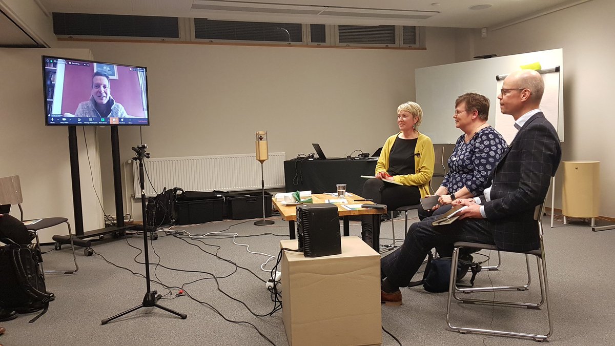 Miten inspiroivaa olikaan kuulla, kun <a href="/fred_laloux/">Frederic Laloux</a> sparrasi Suomen julkisen sektorin johtajia. Tilaisuus loi uskoa siihen, että julkinen sektori voi olla #teal ja #agile. #itseohjautuvuus #merkitys #tunteidenjohtaminen