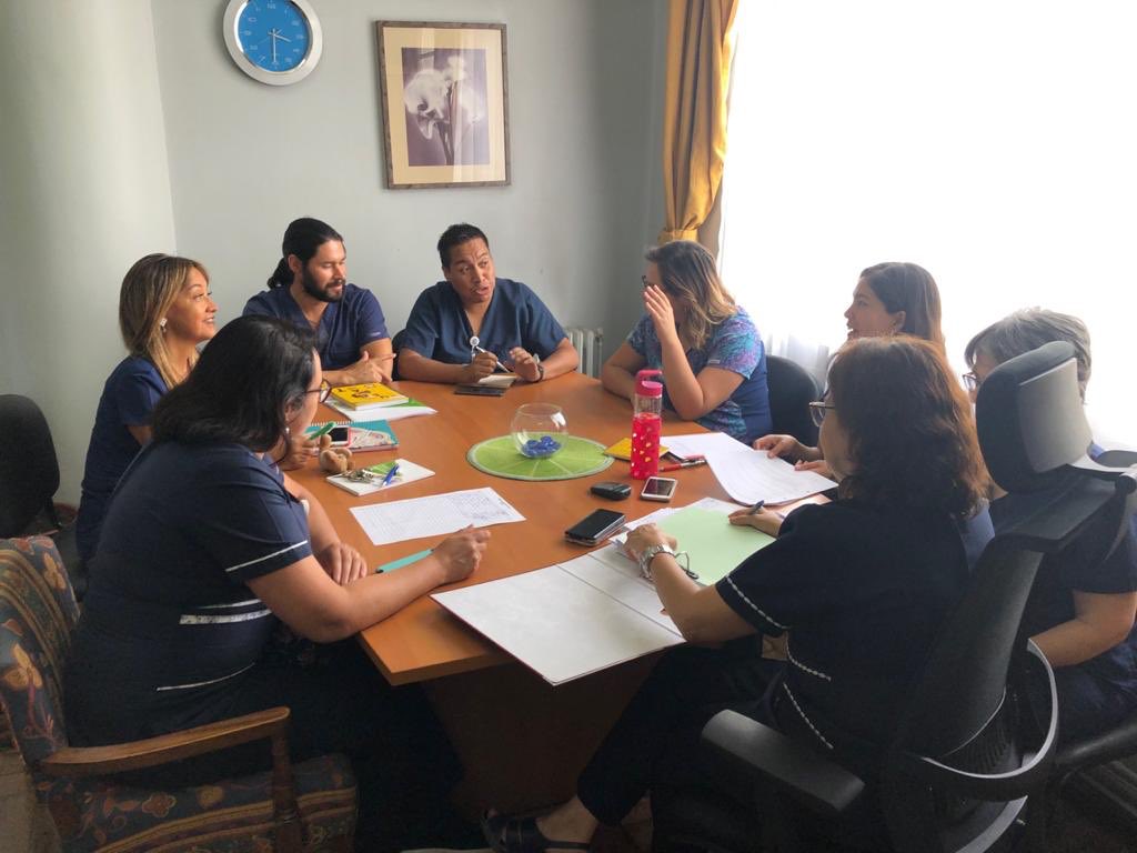 BpsoHcuch's tweet photo. Primera reunión 2020 trabajando en la implementación de las 3 primeras guías RNAO #HCUCH @AnaMara20182 https://t.co/mUiL3LKiDX