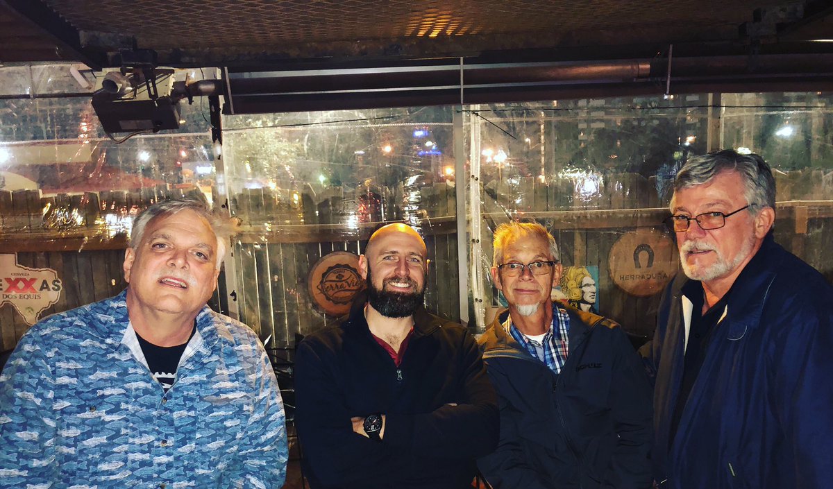 AirEquipmentSA's tweet photo. Jason and Leigh has an awesome time last night with the #Schulz area and national sales managers last night!  We appreciate the love guys! https://t.co/CsH0jj5C2j