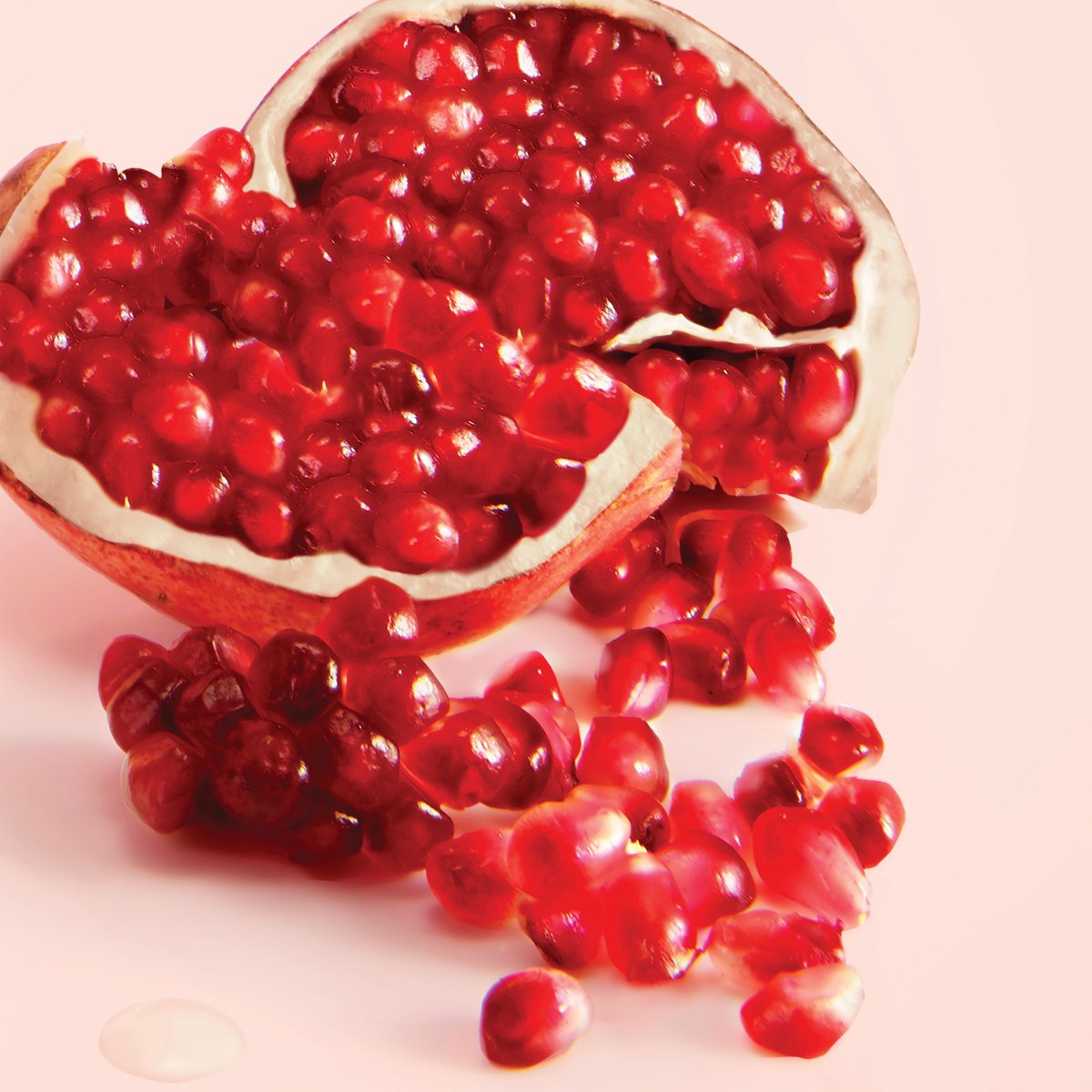 Nutriplenish is infused with organic pomegranate oil, a deeply hydrating oil that helps provides omega-5-rich hair nutrition in just one use. Find it in our entire Nutriplenish hair care system.

#aveda #nutriplenish #haironsuperfoods