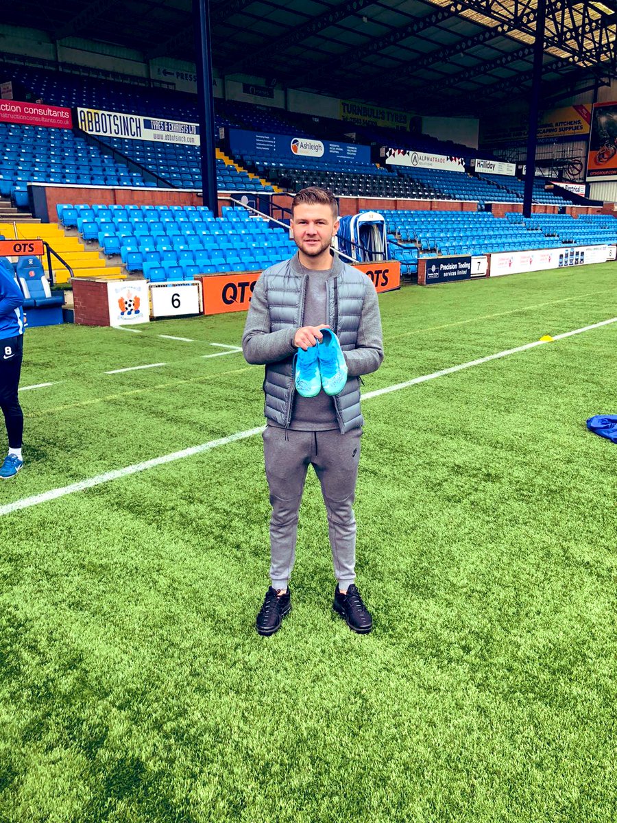 KillieCommunity's tweet photo. COMPETITION WINNER!!! 

Congratulations to @Blondiedco who has won the @DomThomas23 signed boots!! 

Well Done! 
Please contact the page via DM and Grant will sort out collection! 

#WeAreKillie 🔵⚪️⚽️ https://t.co/ZTy3ZFX84T