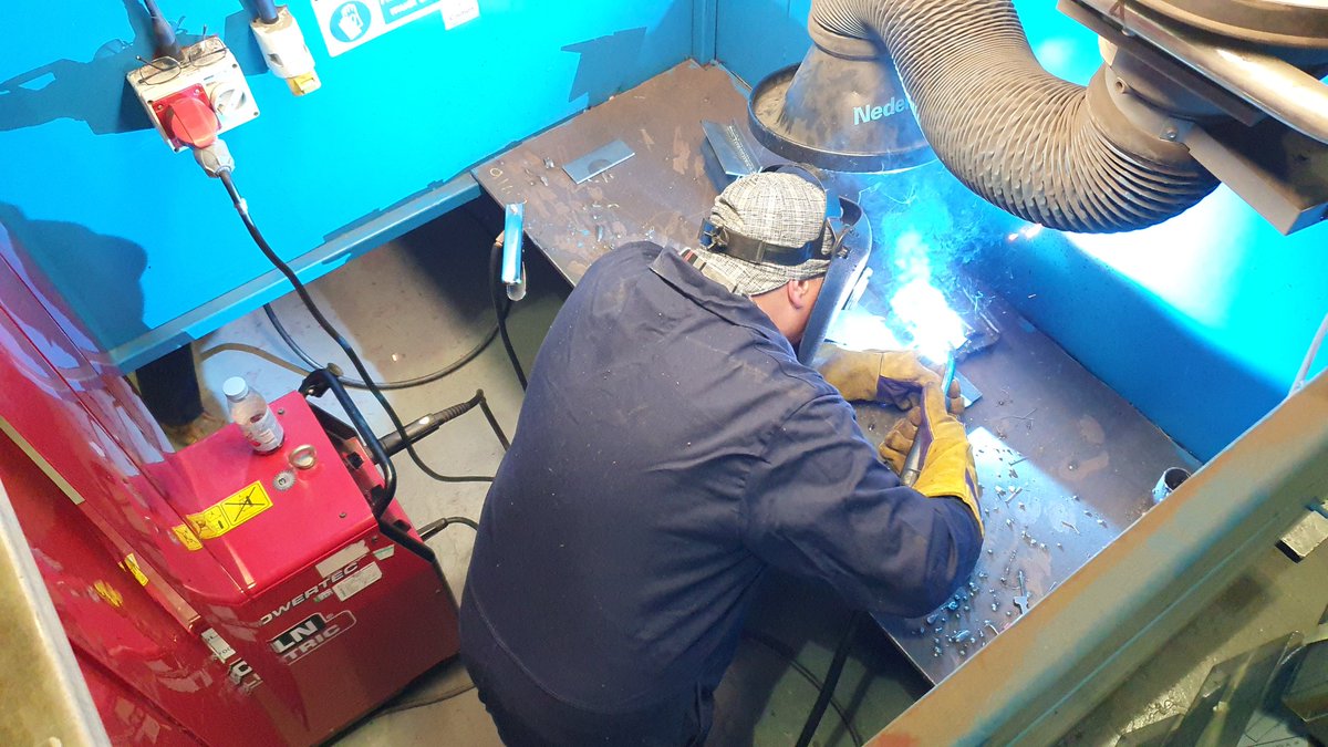hartlepoolfe's tweet photo. Brand new mature (19+) learners, in our dedicated, purpose built #Fabrication and #Welding workshops this evening. Introductory to Level 4 opportunities, Apply now >> https://t.co/Y0XZqYNclZ #OnlyAtHCFE #TransformingLives https://t.co/A6u2Ff8BKM