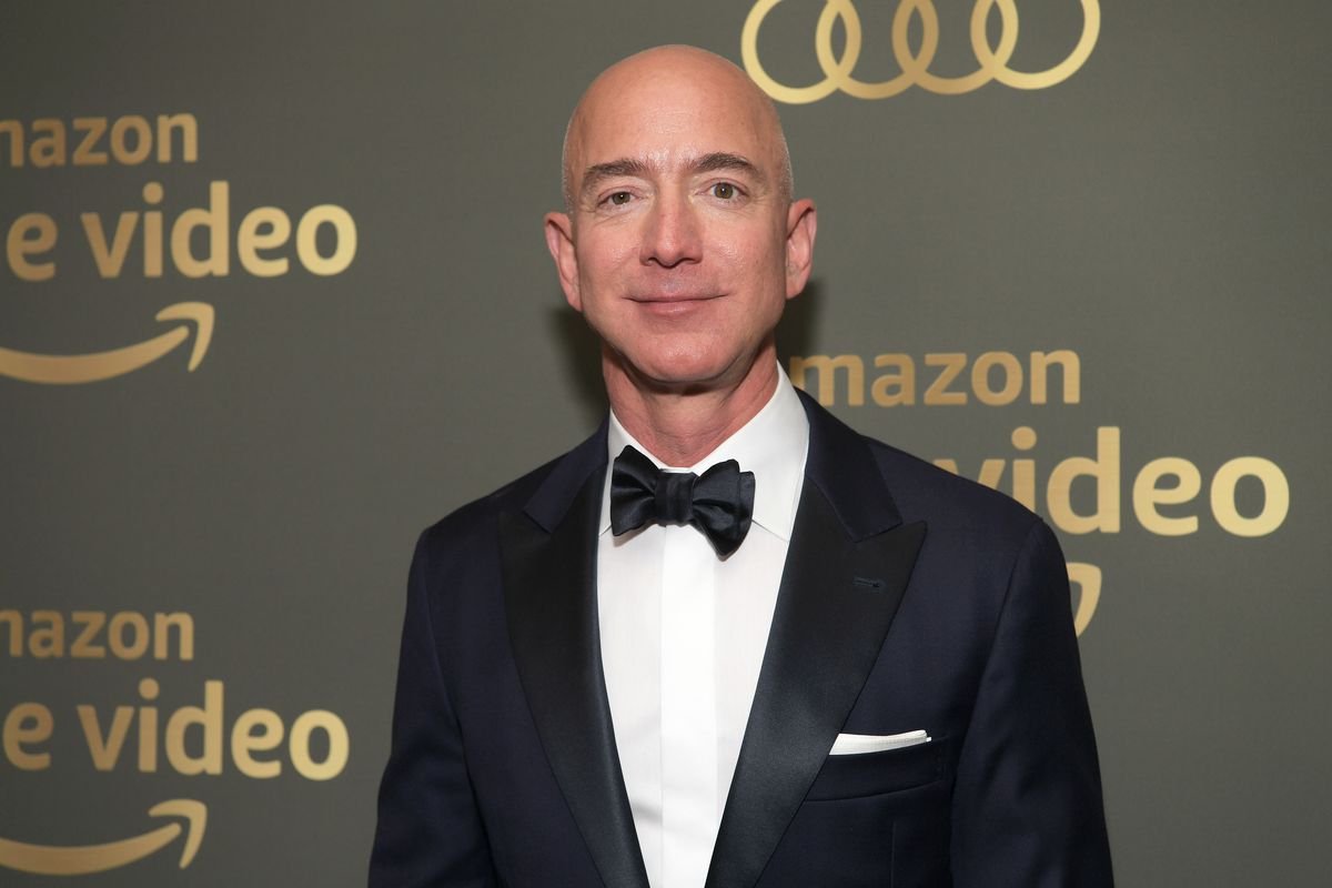 GeniusInc24's tweet photo. Happy early birthday to genius entrepreneur and e-commerce pioneer, Jeff Bezos. He started Amazon in 1995 selling books online from a garage. Now Amazon is a multibillion-dollar technology &amp; e-commerce company, hitting one trillion in September 2018! Visit https://t.co/pxvXQrDElQ https://t.co/S7scTLRquy