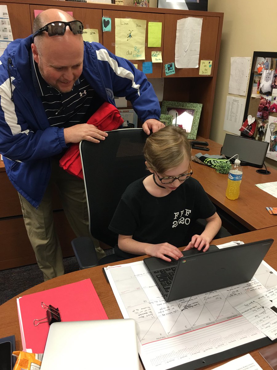 pkenney_Bryant's tweet photo. Carlie is helping Mr. Sims edit video for a school board presentation. ⁦⁦She is an example of how ⁦@_SESTigers⁩  is preparing students for the next level! https://t.co/ShO7vBhWN6