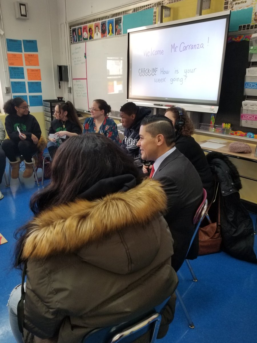 BKAGFPrincipal's tweet photo. Thank you @DOEChancellor for joining our Community Circle this morning @BrooklynGlobal1 and checking out our Trading Room! @D16SuptYMartin @BedStuyD16 @ExecSuptKWatts @RCornegyJr https://t.co/4zeBI6DAZ7