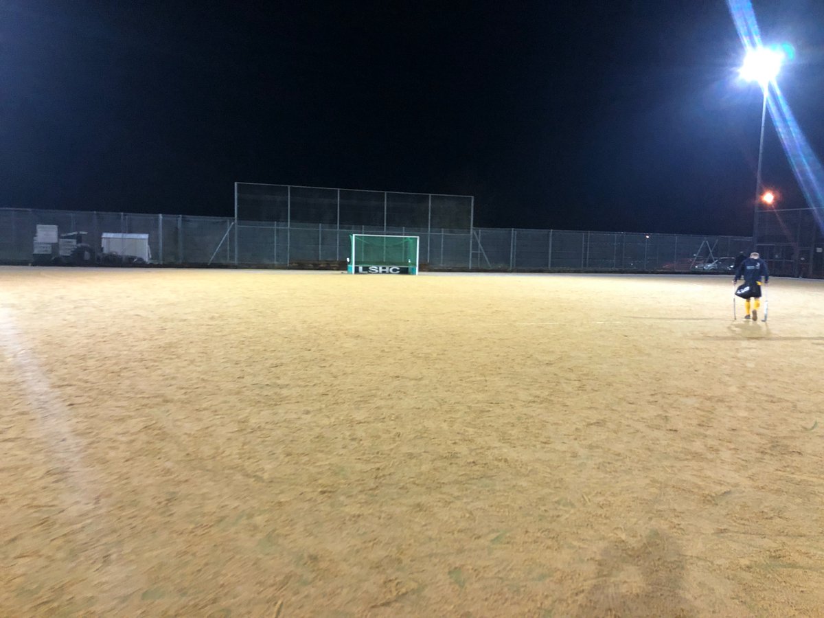 Good luck to @Magpies_Hockey 3's away at <a href="/LongSuttonHocky/">Long Sutton Hockey Club</a> this weekend #TheBeach #TakeYourBucketAndSpade