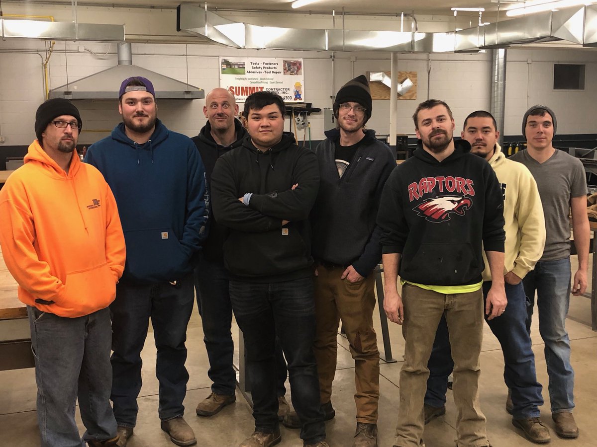 irishbenson53's tweet photo. A few of South Bend’s finest! 4th year apprentices! #SMARTLocal20 https://t.co/QUesedtRlc