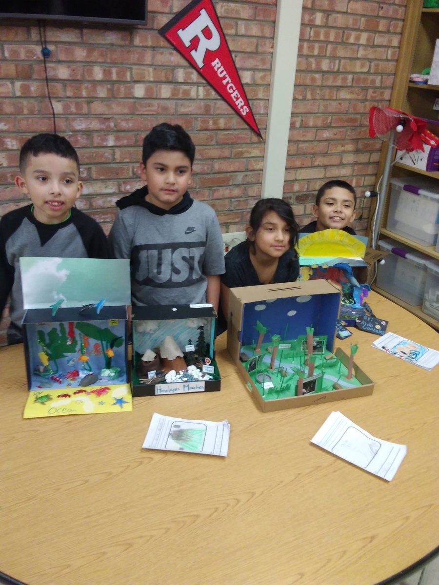 Second grade dioramas today at Komensky.
#komenskymatters #d100inspires