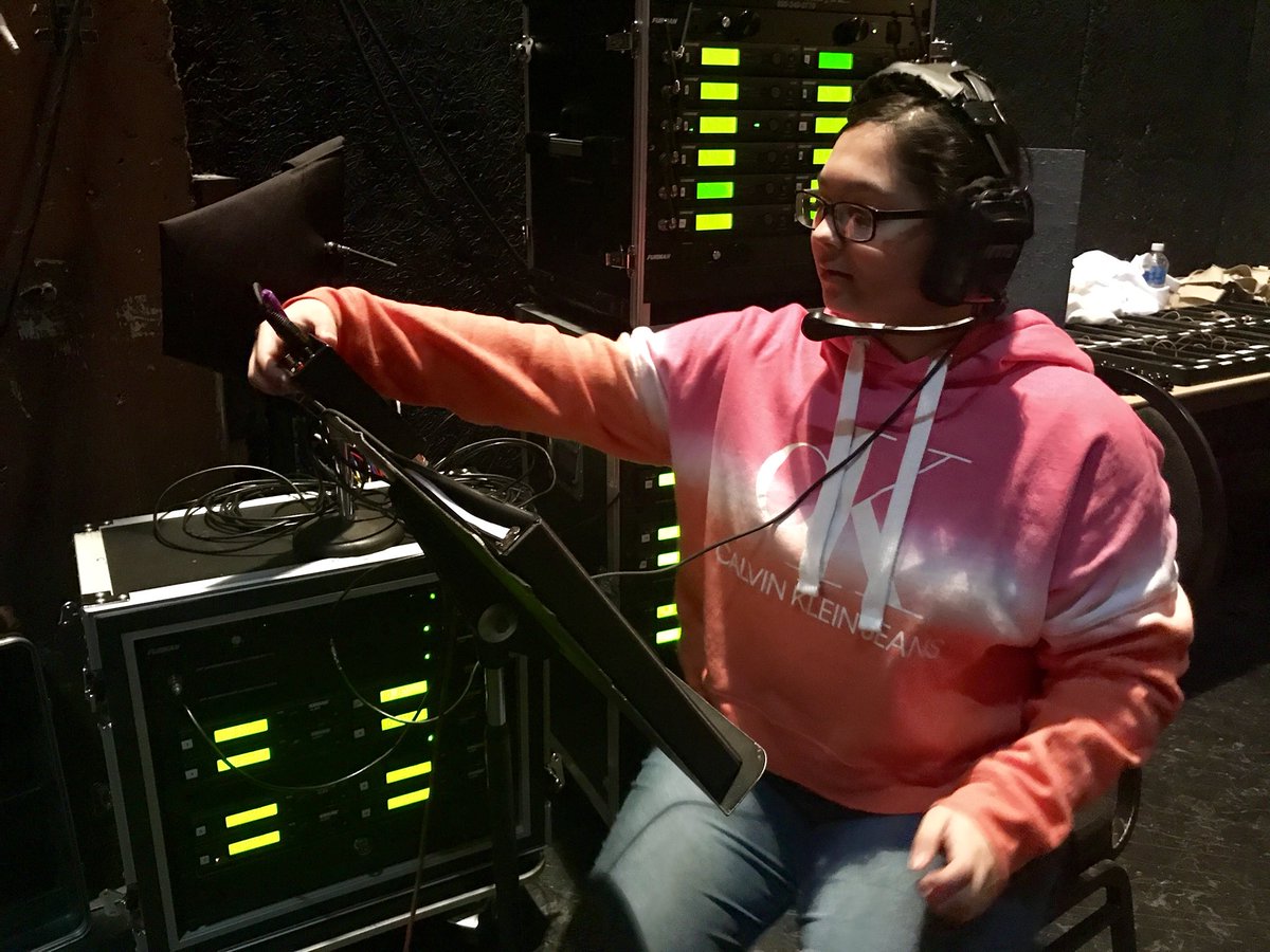 PHSPerforms's tweet image. It’s hustle time. Makeup, costumes, wigs, mic check, and props in place for full rehearsal. One last chance to lock everything in before tonight’s main stage show! #MagicToDo #KSThesFest20 @ksthespians @PittsburgUSD250