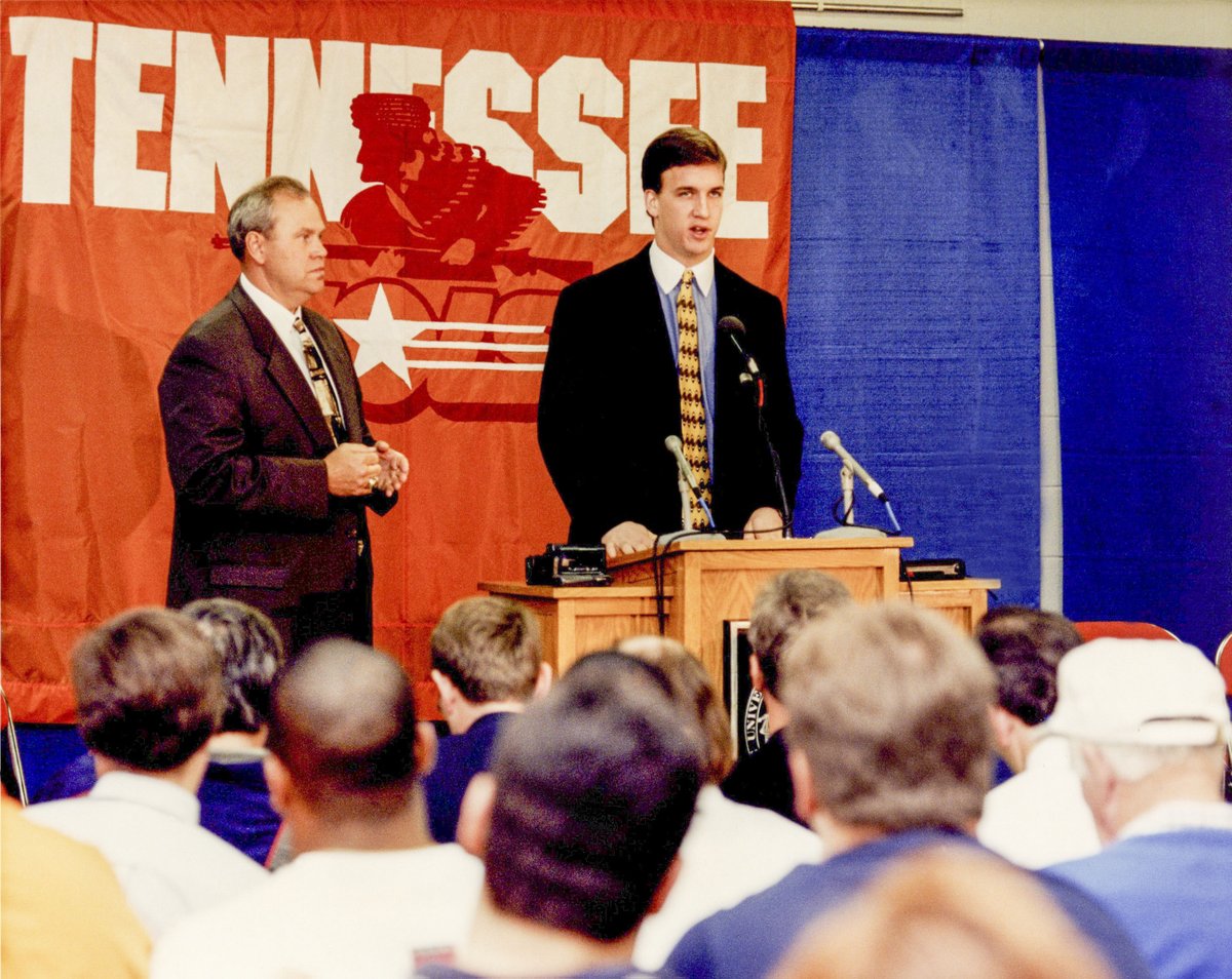 Vol_Sports's tweet photo. Just a couple guys who made up their mind and didn't ever look back. #VFLs

📷 @knoxnews https://t.co/pvffWtLetx